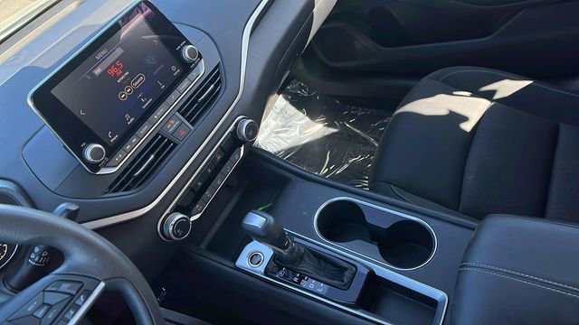 Used 2022 Nissan Altima 2.5 SV image 27