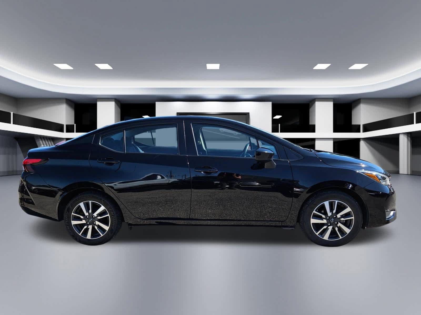 Used 2025 Nissan Versa SV FWD image 7