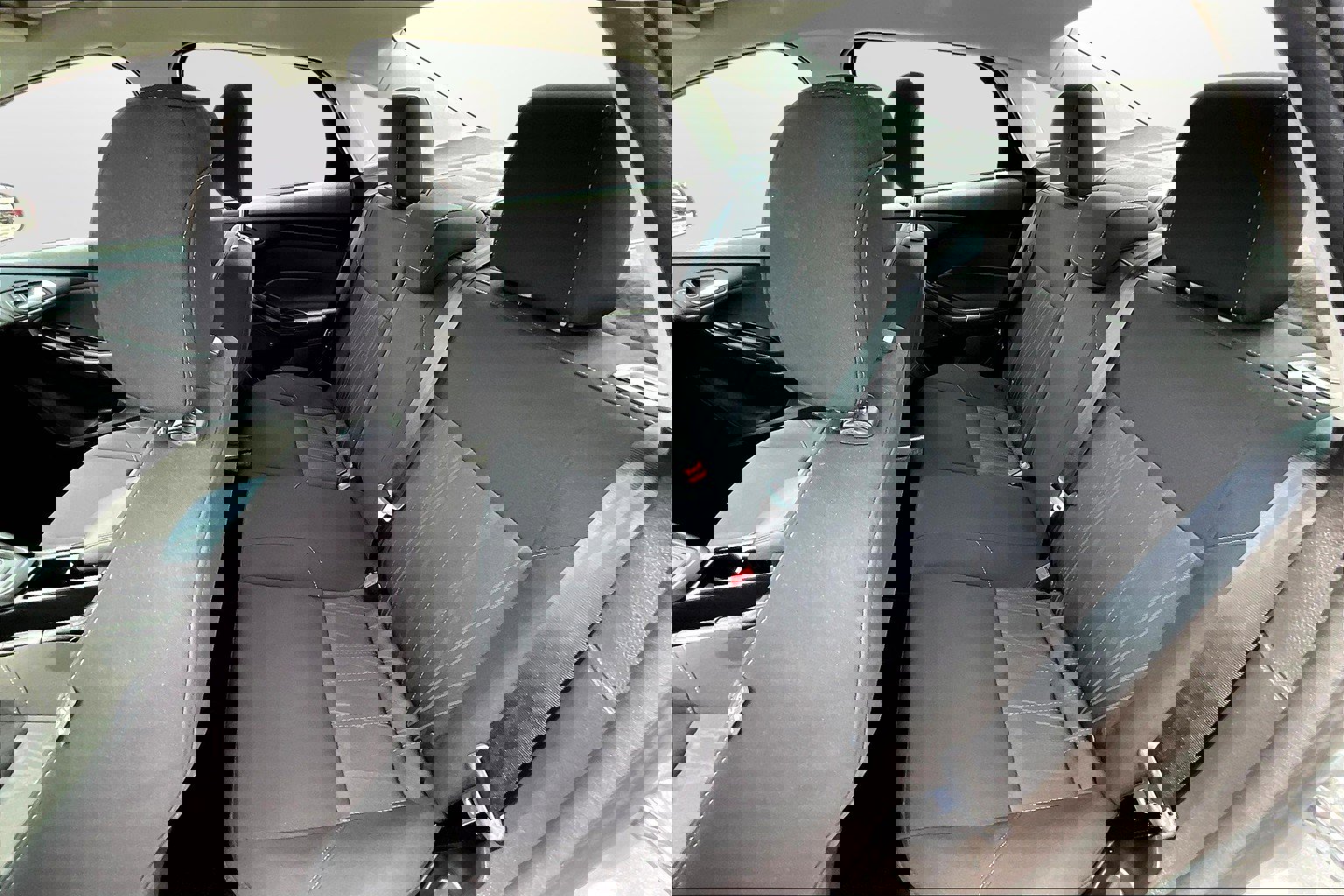 Used 2018 Ford Focus SE image 17