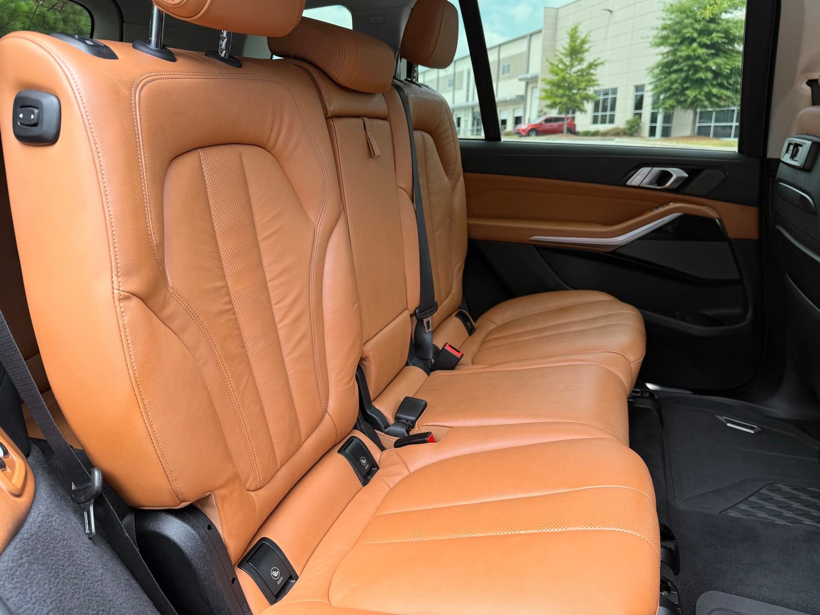 Used 2019 BMW X7 xDrive50i w/ Premium Package AWD/4WD image 42