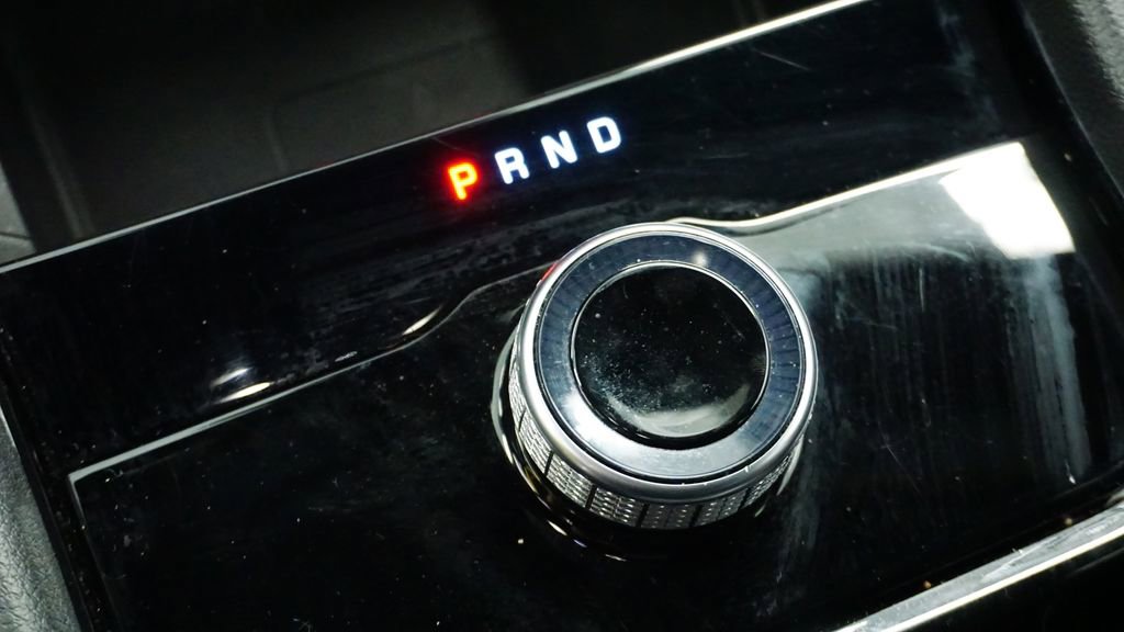 Used 2023 Jeep Grand Cherokee L Laredo image 25