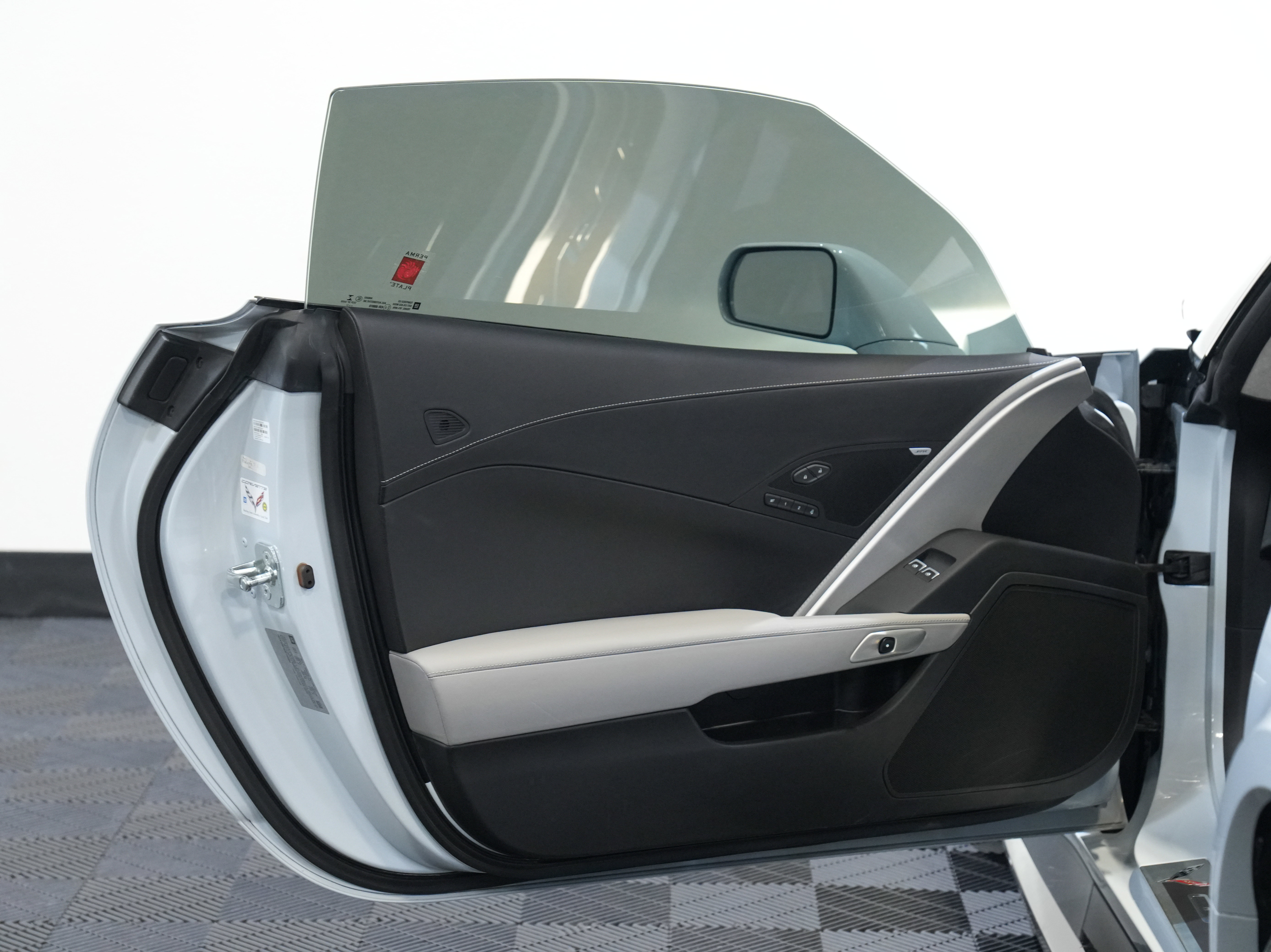 Used 2018 Chevrolet Corvette Grand Sport RWD image 23