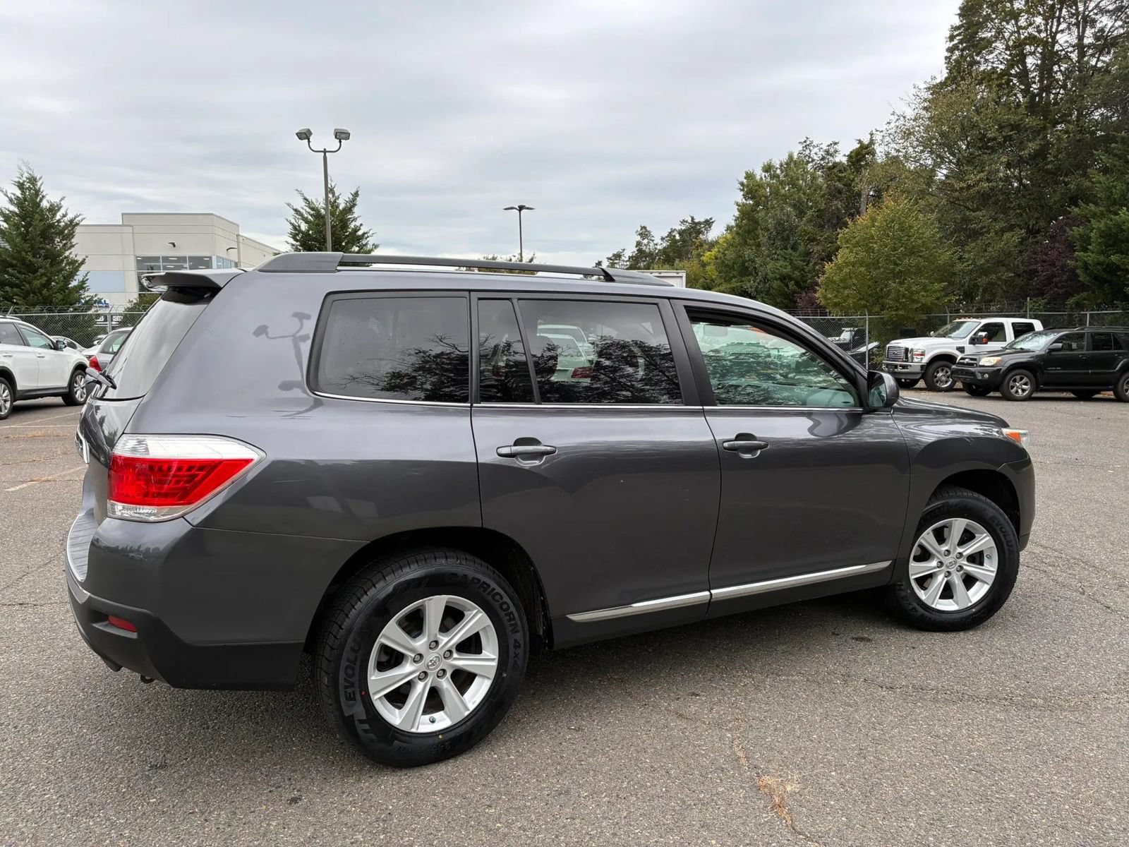 Used 2011 Toyota Highlander 4WD w/ Tech Pkg image 8