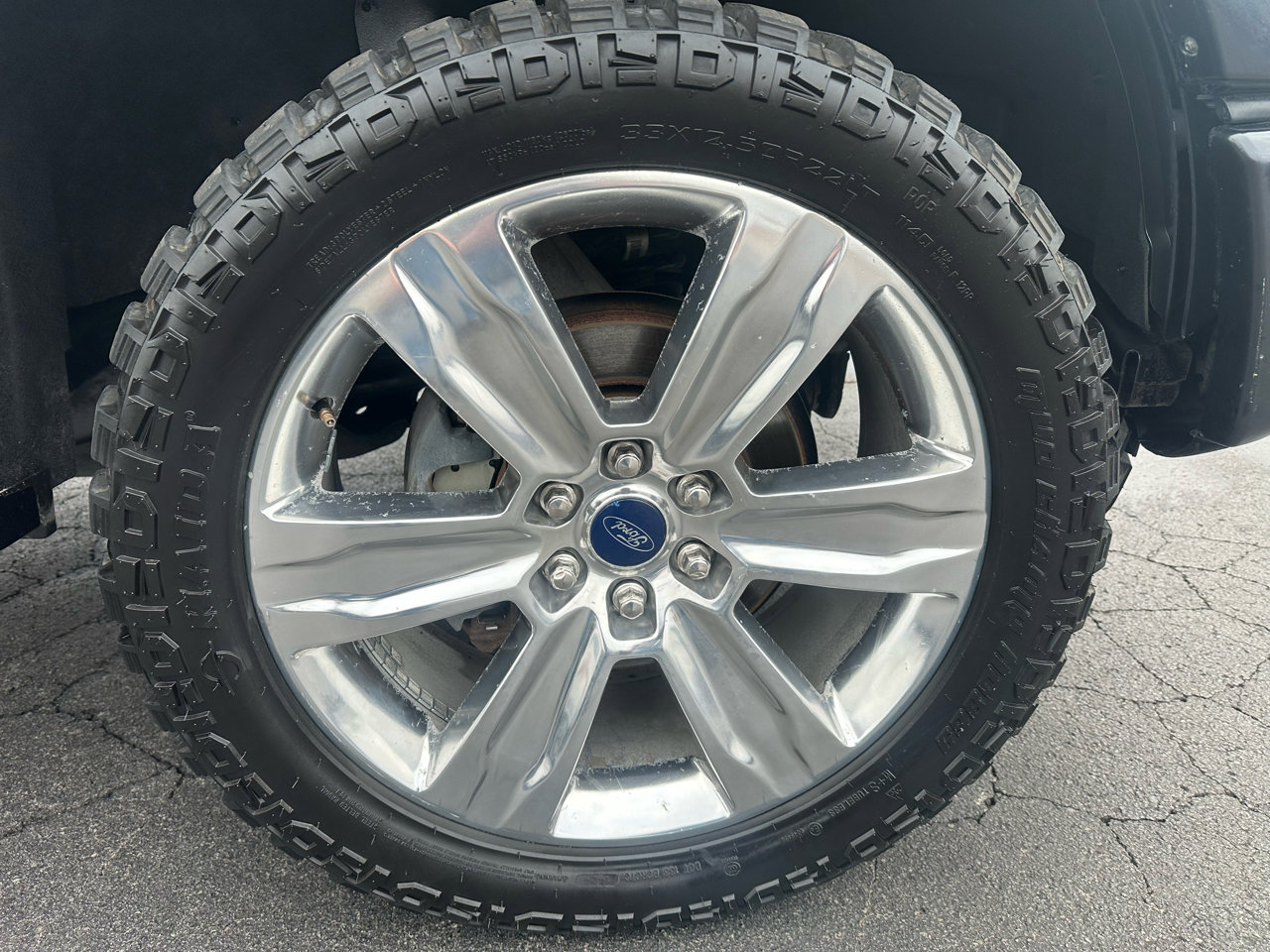 Used 2015 Ford F150 Platinum w/ Equipment Group 701A Luxury image 18