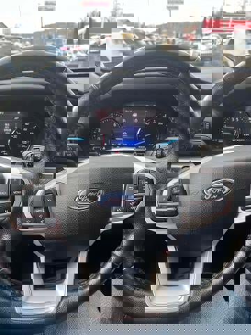 Used 2020 Ford Explorer XLT w/ Comfort Package image 3