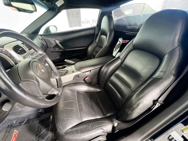 Used 2005 Chevrolet Corvette Convertible w/ Preferred Equipment Group RWD image 21