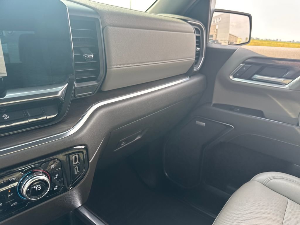 Used 2023 GMC Sierra 1500 SLT w/ SLT Premium Package image 24