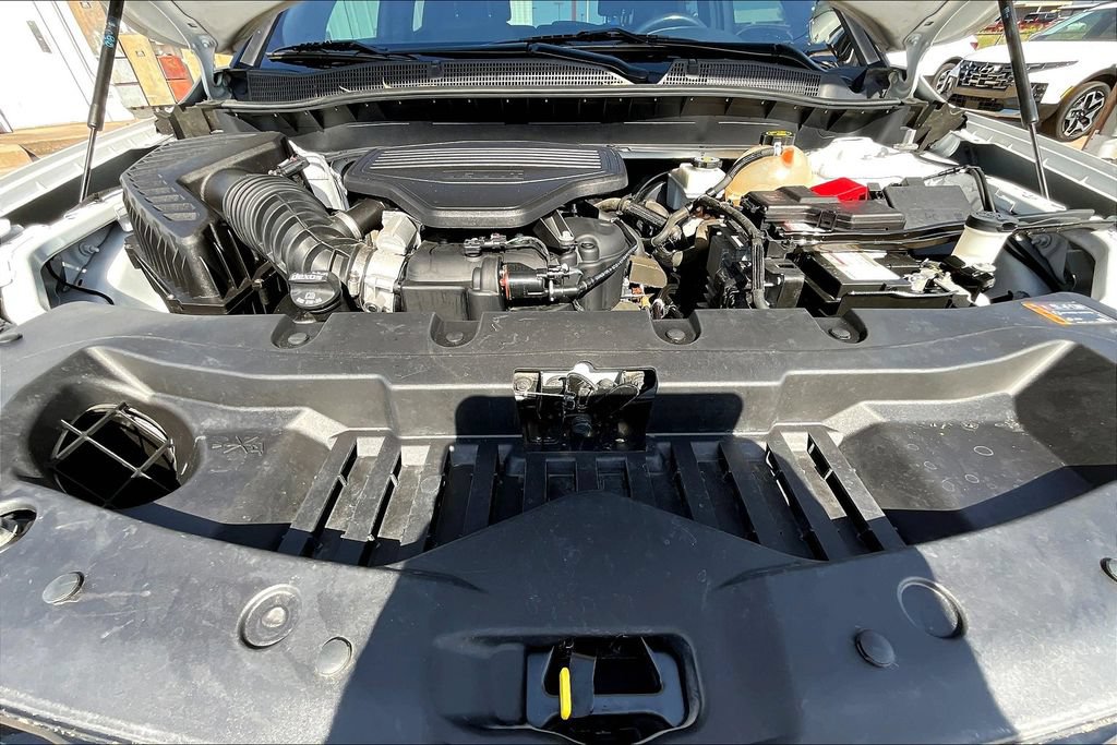 Used 2019 Chevrolet Blazer RS w/ Sun and Wheels Package FWD image 11
