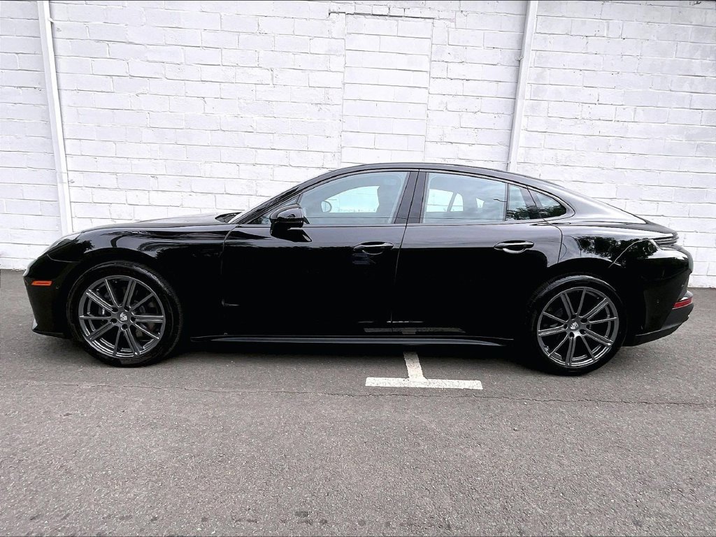 Certified 2025 Porsche Panamera 4 AWD/4WD image 2