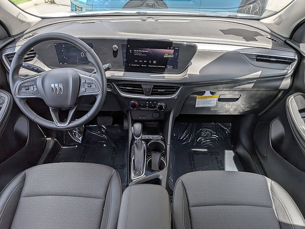 Certified 2024 Buick Encore GX Preferred FWD image 36