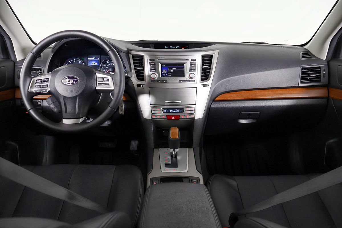 Used 2013 Subaru Outback 2.5i Limited w/ Moonroof Pkg AWD/4WD image 20