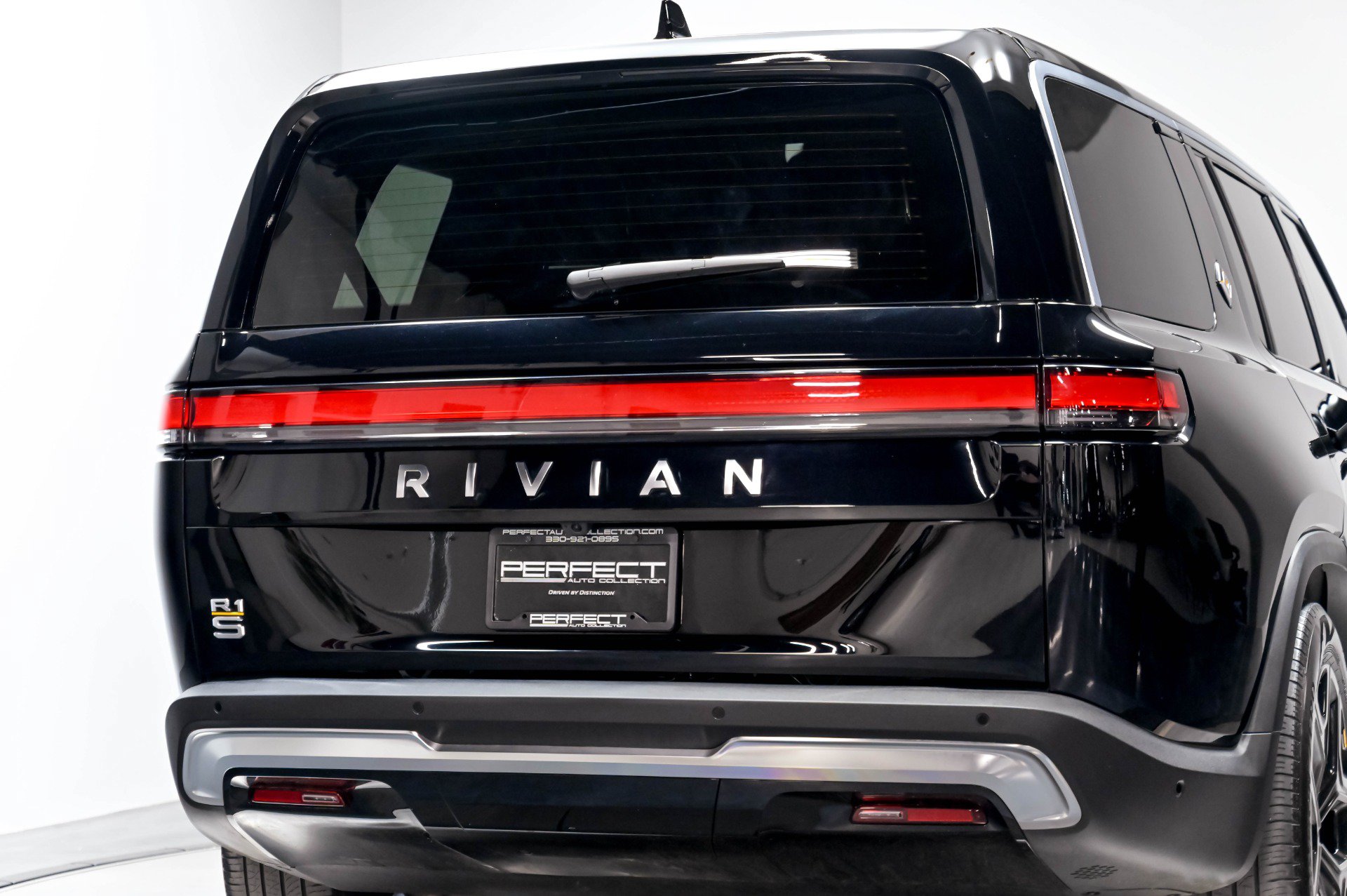 Used 2023 Rivian R1S Adventure AWD/4WD image 72
