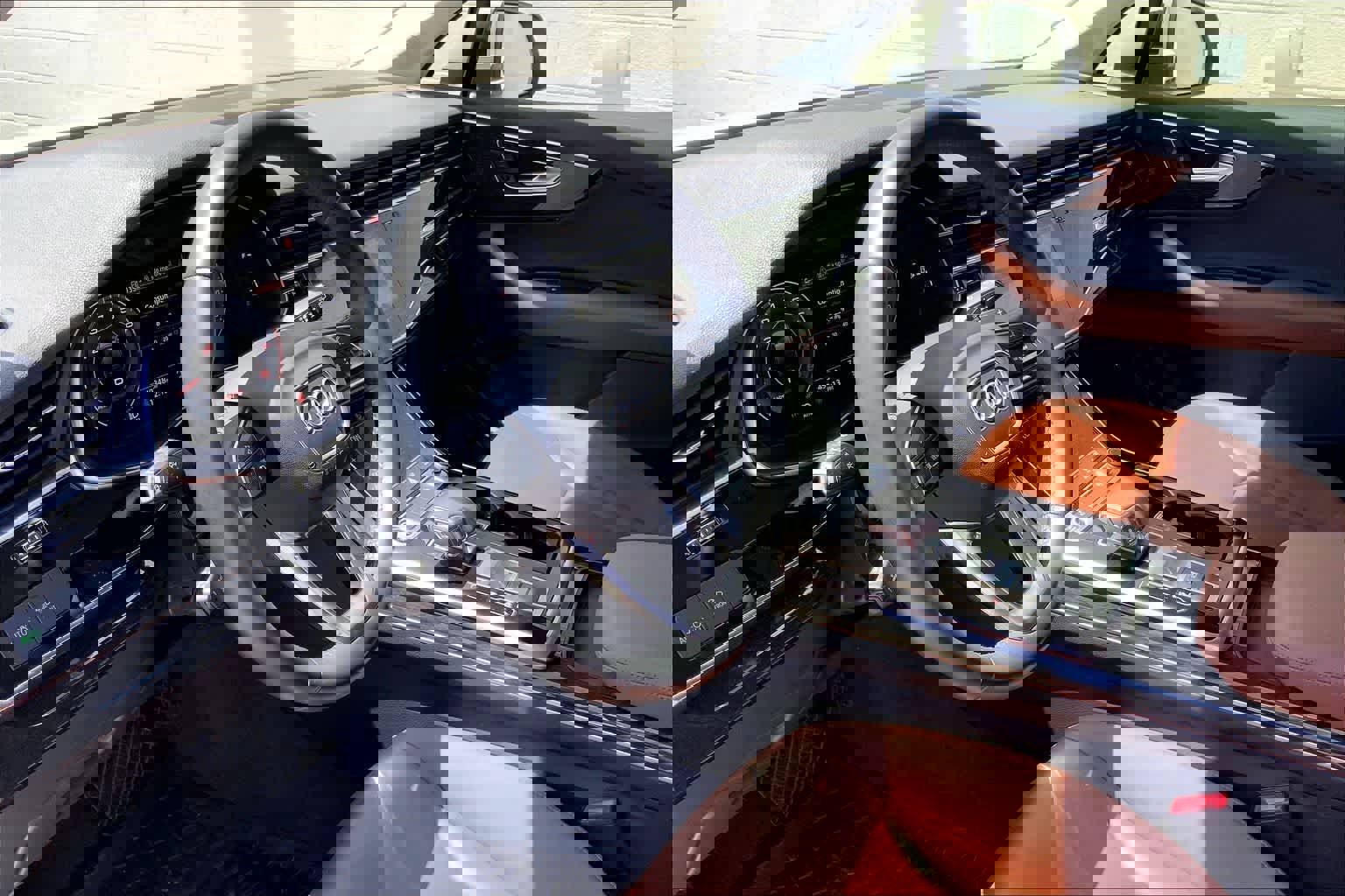 Used 2022 Audi Q7 Premium Plus w/ Premium Plus Package image 3