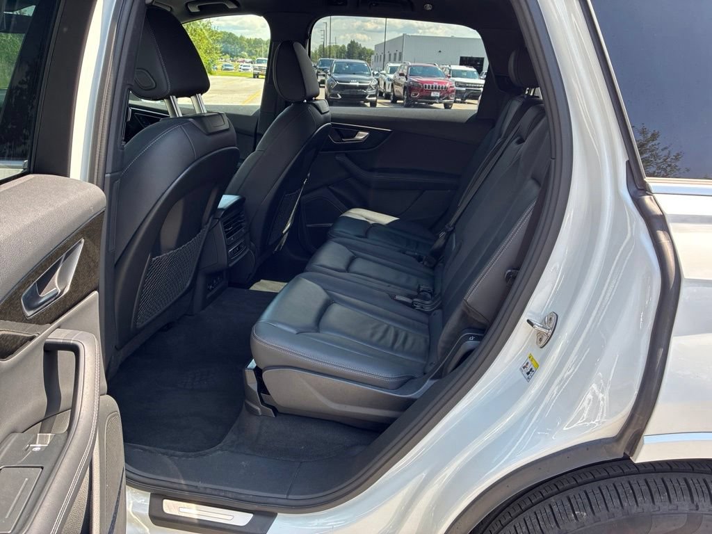 Used 2025 Audi Q7 3.0T Premium Plus AWD/4WD image 56
