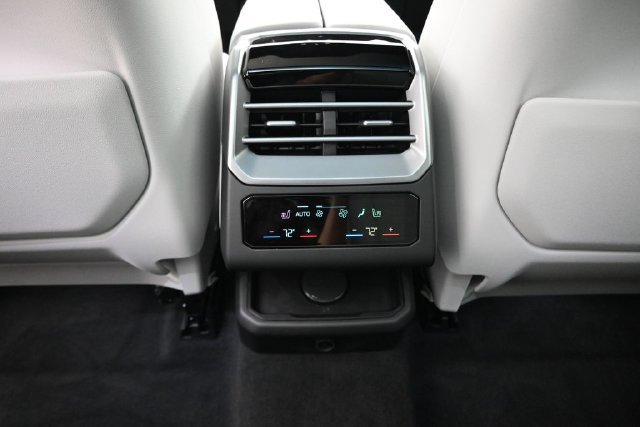 New 2027 BMW X5 xDrive40i w/ M Sport Professional Package AWD/4WD image 16