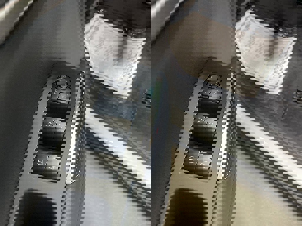 New 2026 Chevrolet Traverse LT w/ Sun and Wheel Package image 23