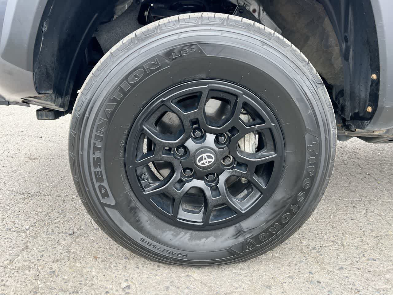 Used 2022 Toyota Tacoma SR w/ SX Package AWD/4WD image 10