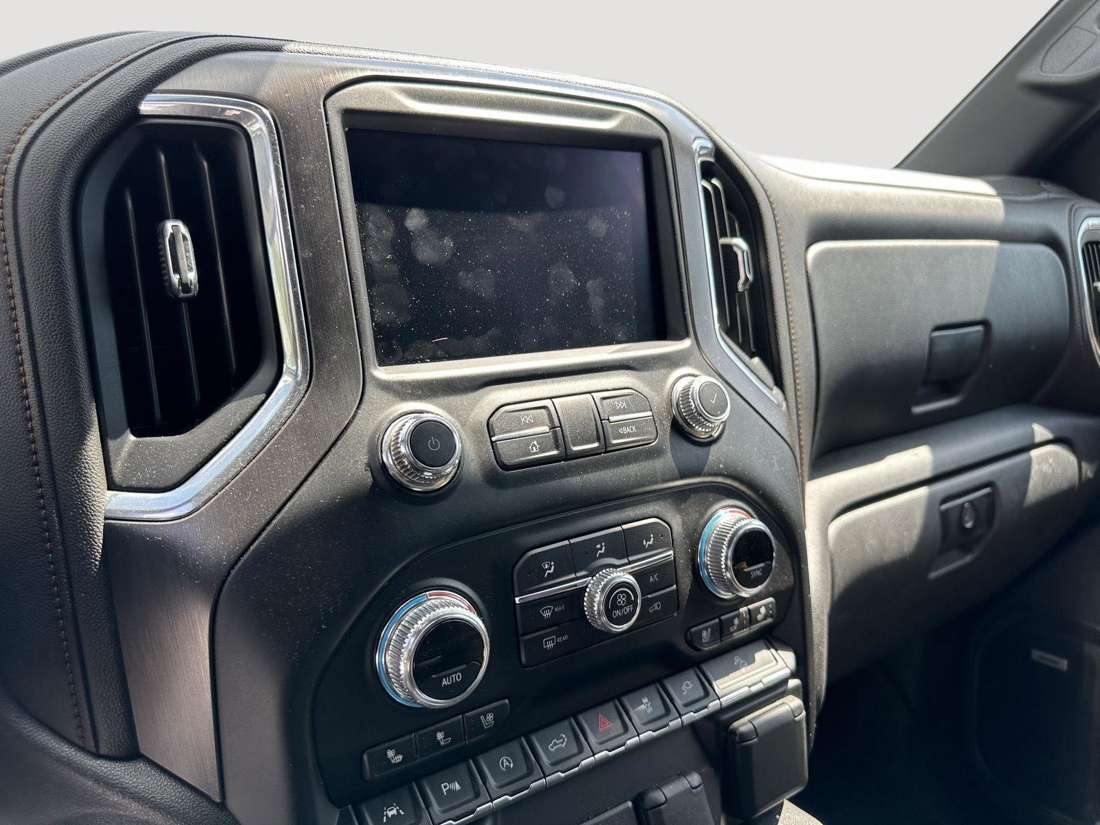 Used 2020 GMC Sierra 1500 AT4 w/ Off-Road Performance Package image 12