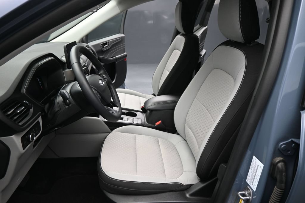 Used 2024 Ford Escape Active FWD image 9