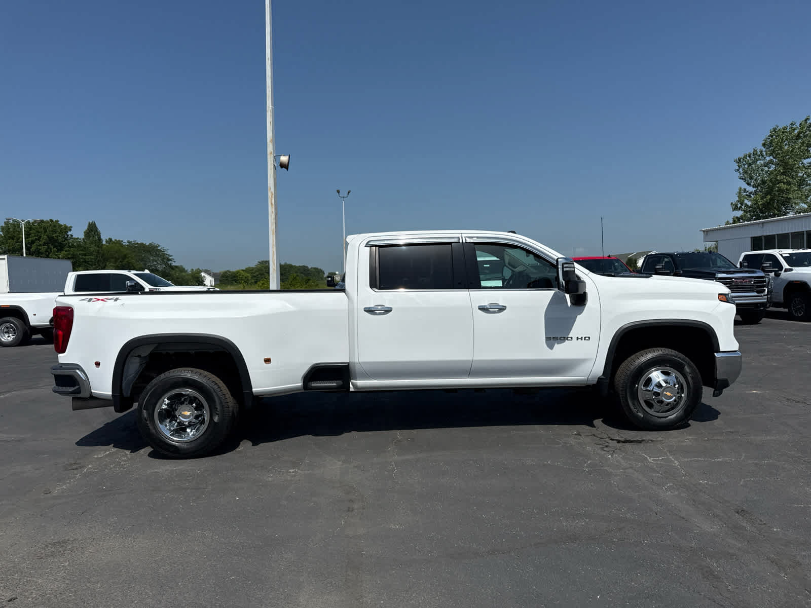 Used 2024 Chevrolet Silverado 3500 LTZ w/ LTZ Convenience Package AWD/4WD image 6