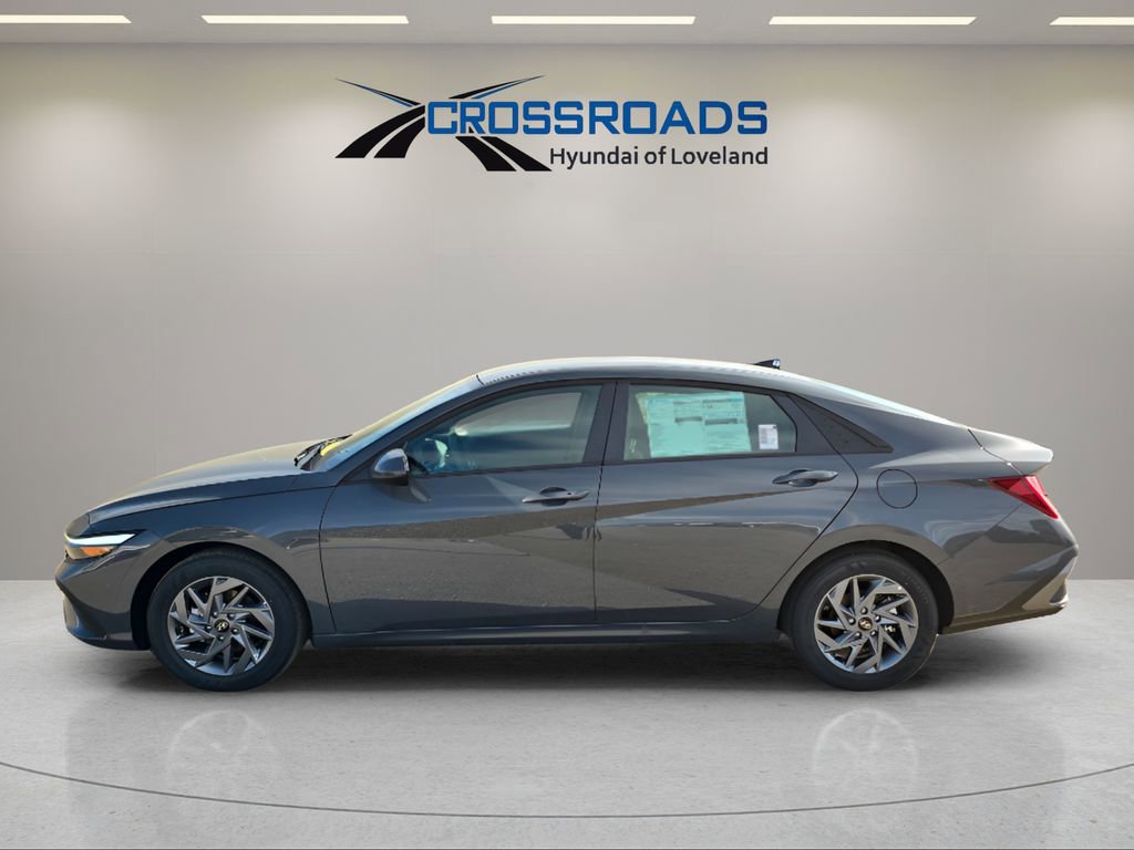 New 2025 Hyundai Elantra Blue image 2