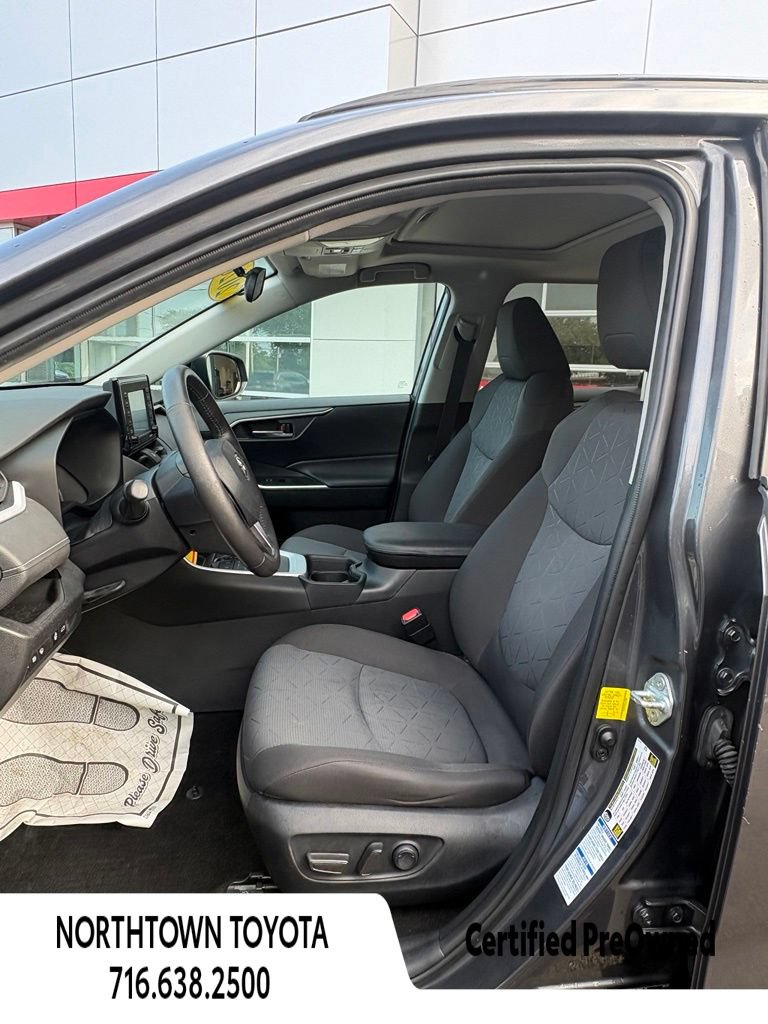 Used 2020 Toyota RAV4 XLE w/ Convenience Package AWD/4WD image 14