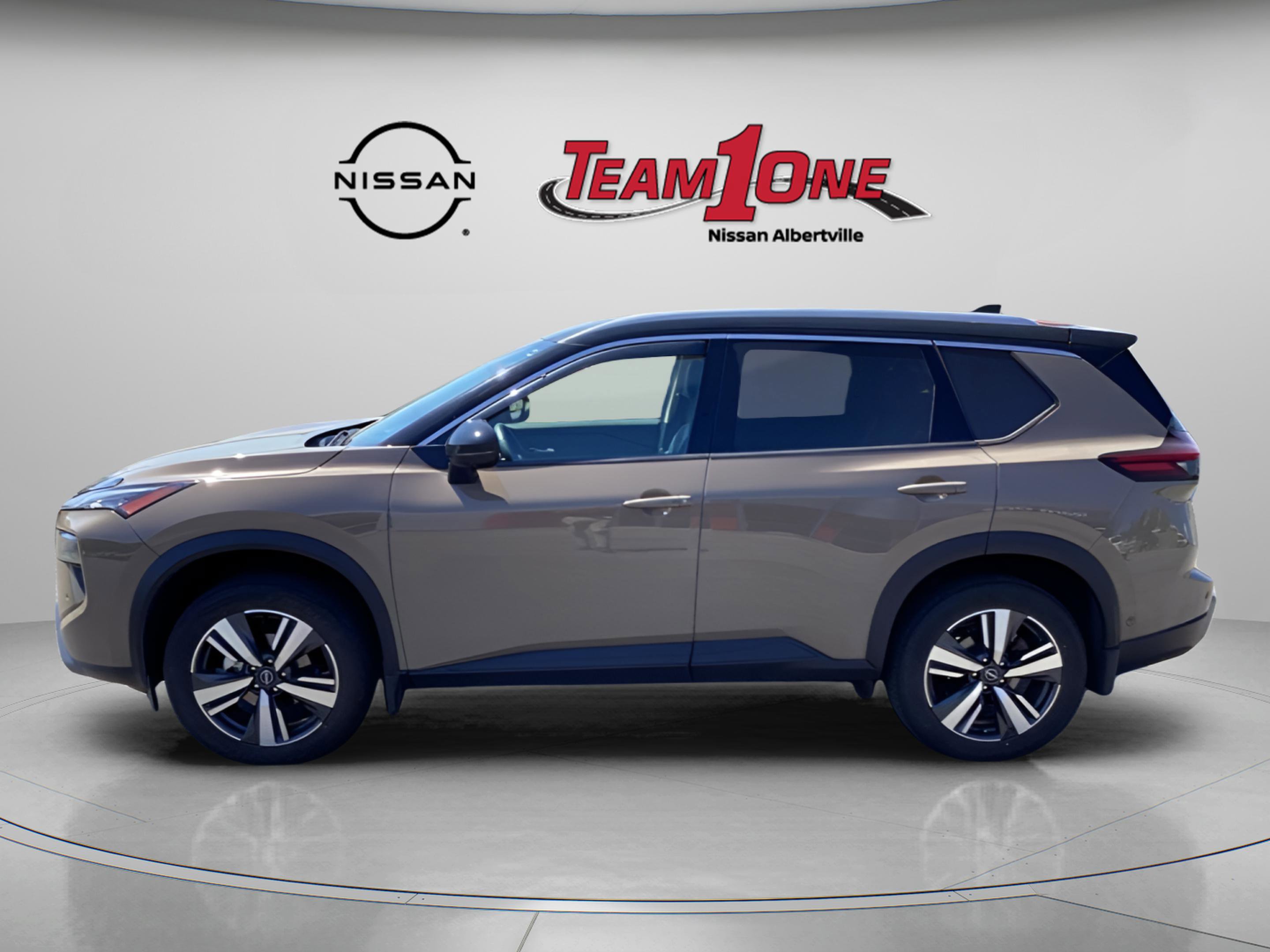 Used 2024 Nissan Rogue SL image 5