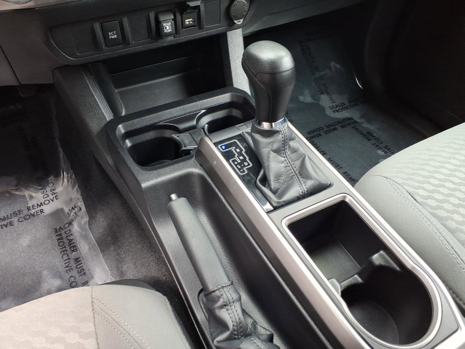 Certified 2023 Toyota Tacoma SR5 AWD/4WD image 15