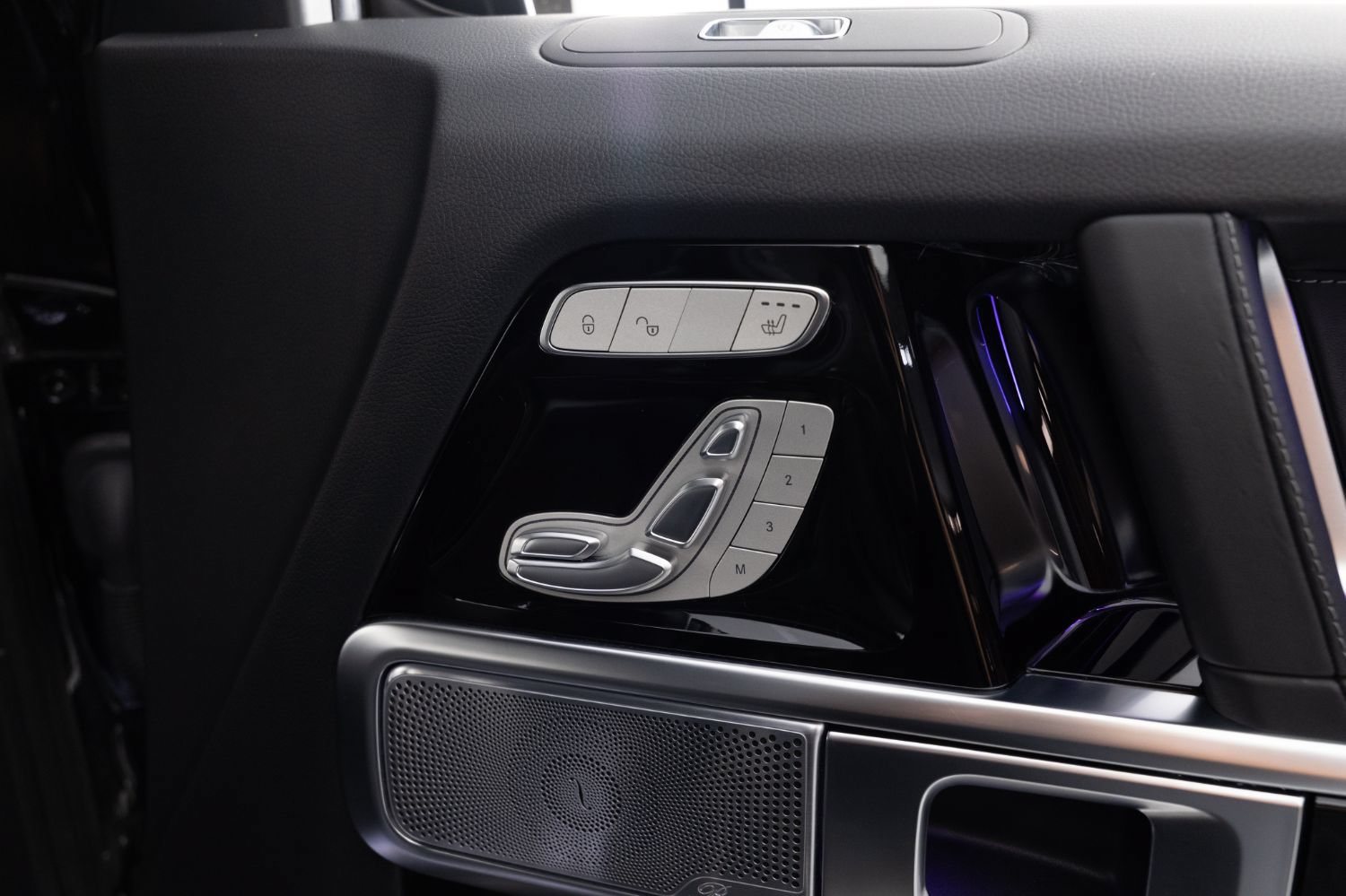 Used 2025 Mercedes-Benz G 550 w/ Exclusive Interior Package image 27