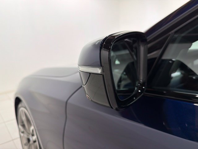 Certified 2023 BMW M550i xDrive w/ Executive Package AWD/4WD image 9