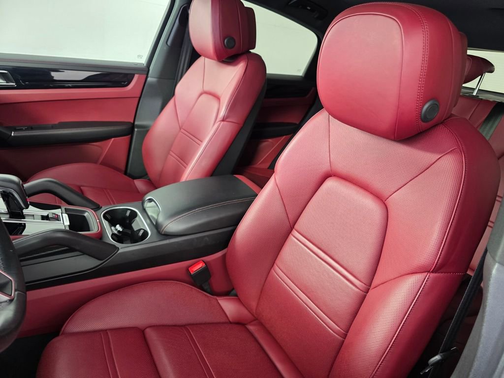 Used 2021 Porsche Cayenne Coupe AWD/4WD image 11
