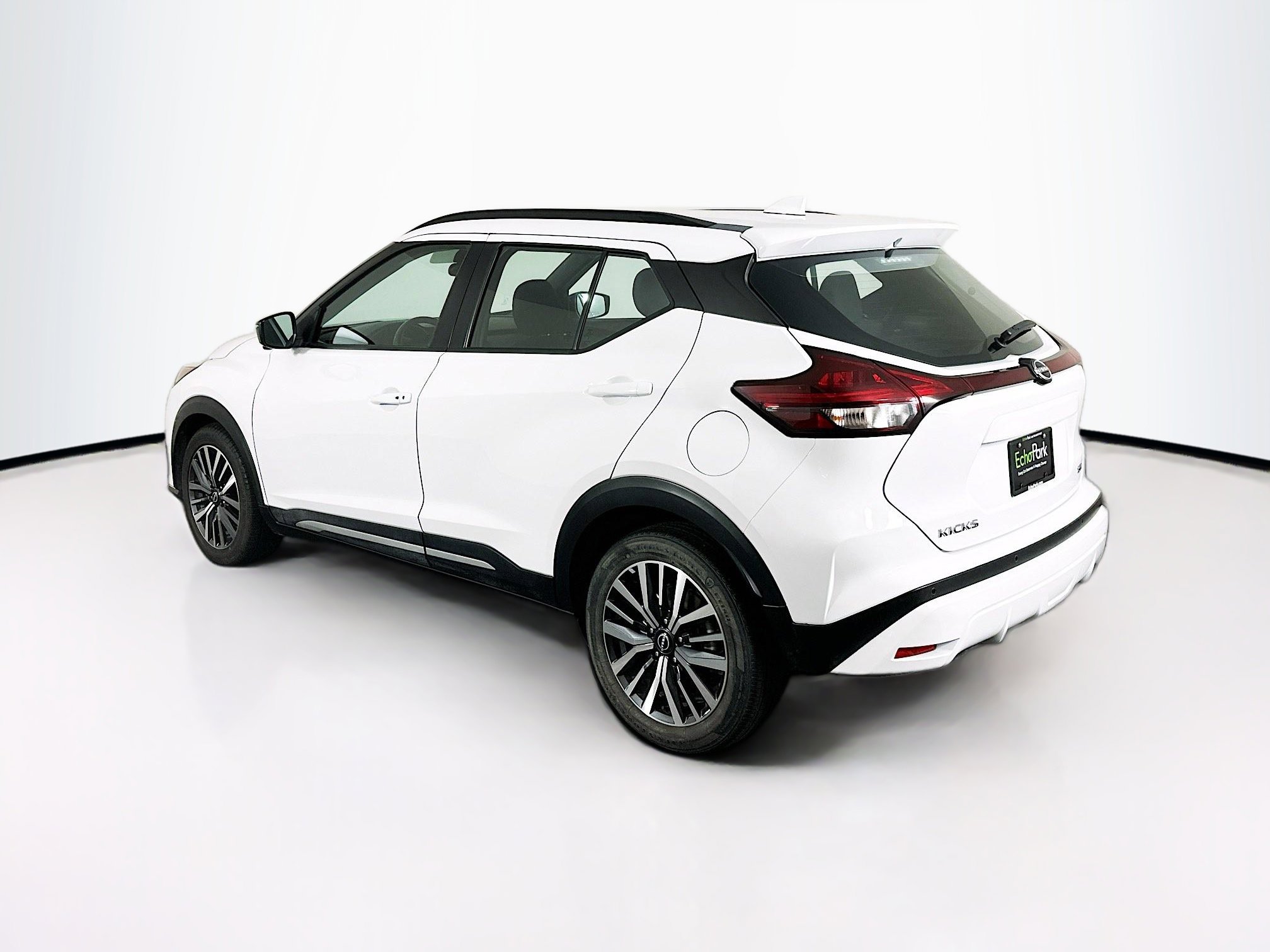 Used 2024 Nissan Kicks SR image 5