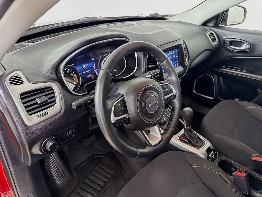 Used 2018 Jeep Compass Sport w/ Tech Group AWD/4WD image 10