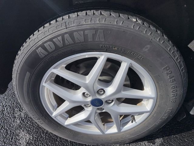 Used 2021 Ford Edge SE image 28