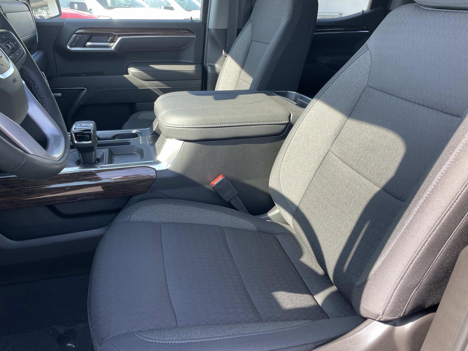 New 2026 GMC Sierra 1500 Elevation image 22