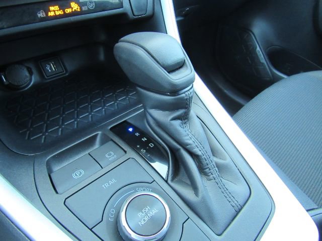 Used 2025 Toyota RAV4 LE image 42