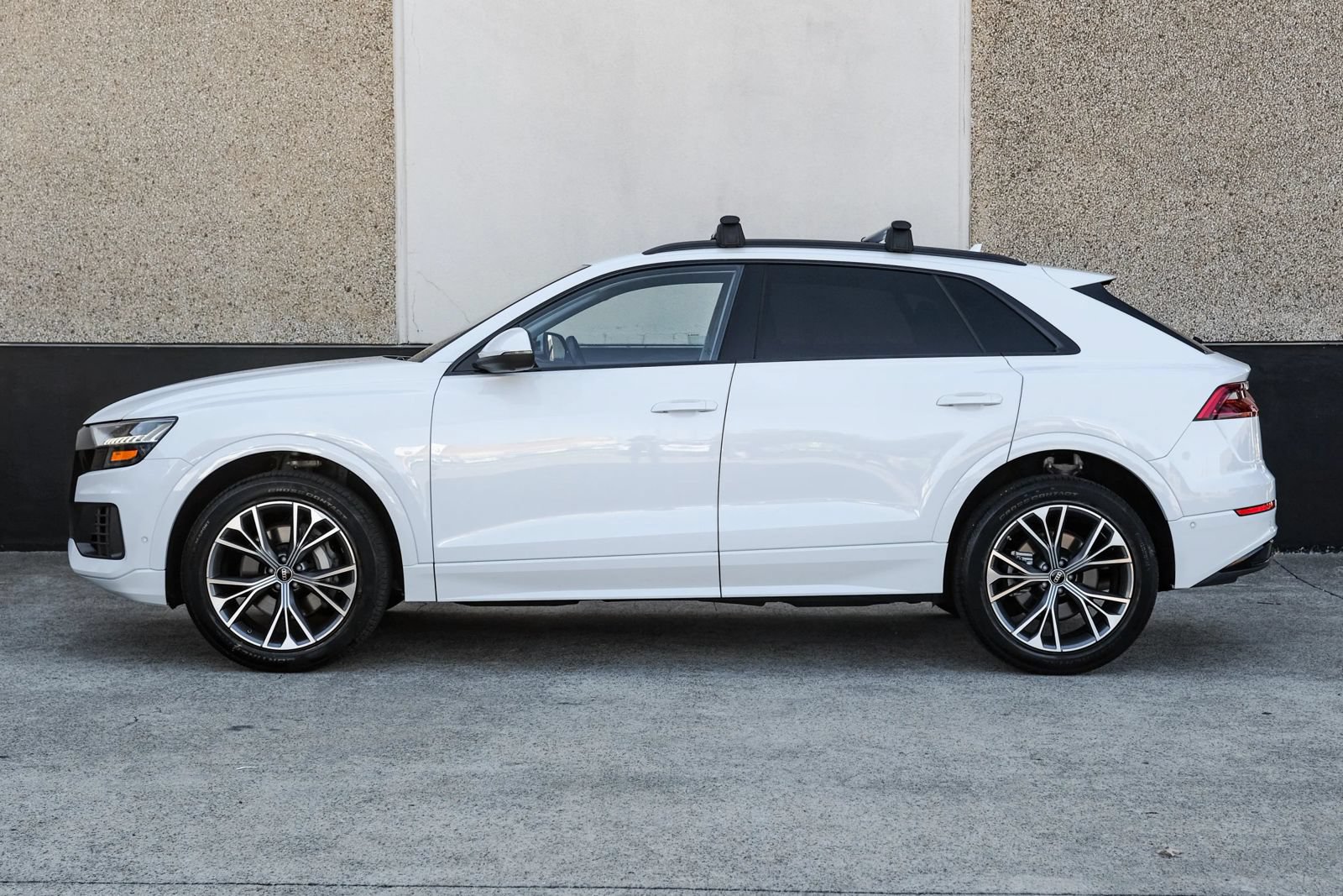 Used 2023 Audi Q8 Premium w/ Convenience Package AWD/4WD image 11