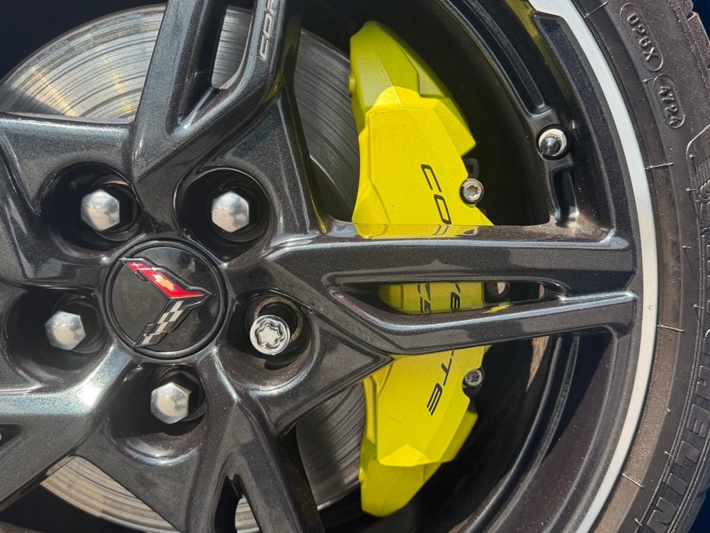 Used 2022 Chevrolet Corvette Stingray Coupe w/ Z51 Performance Package RWD image 12