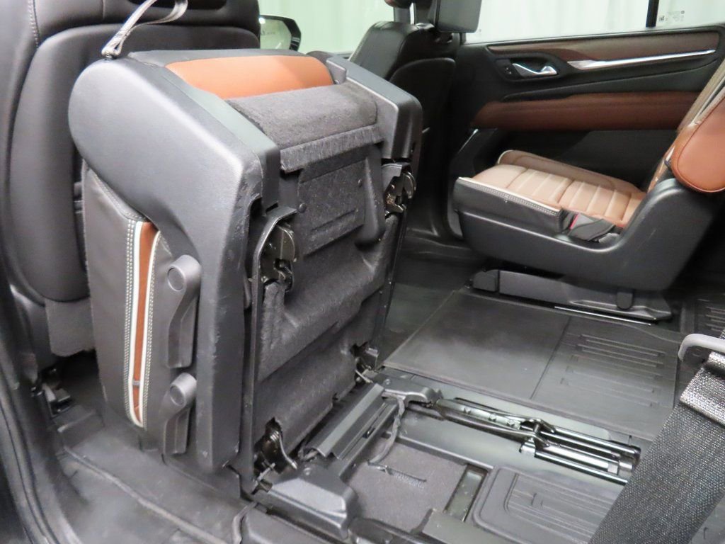 Used 2023 GMC Yukon Denali Ultimate w/ LPO, Floor Liner Package AWD/4WD image 68