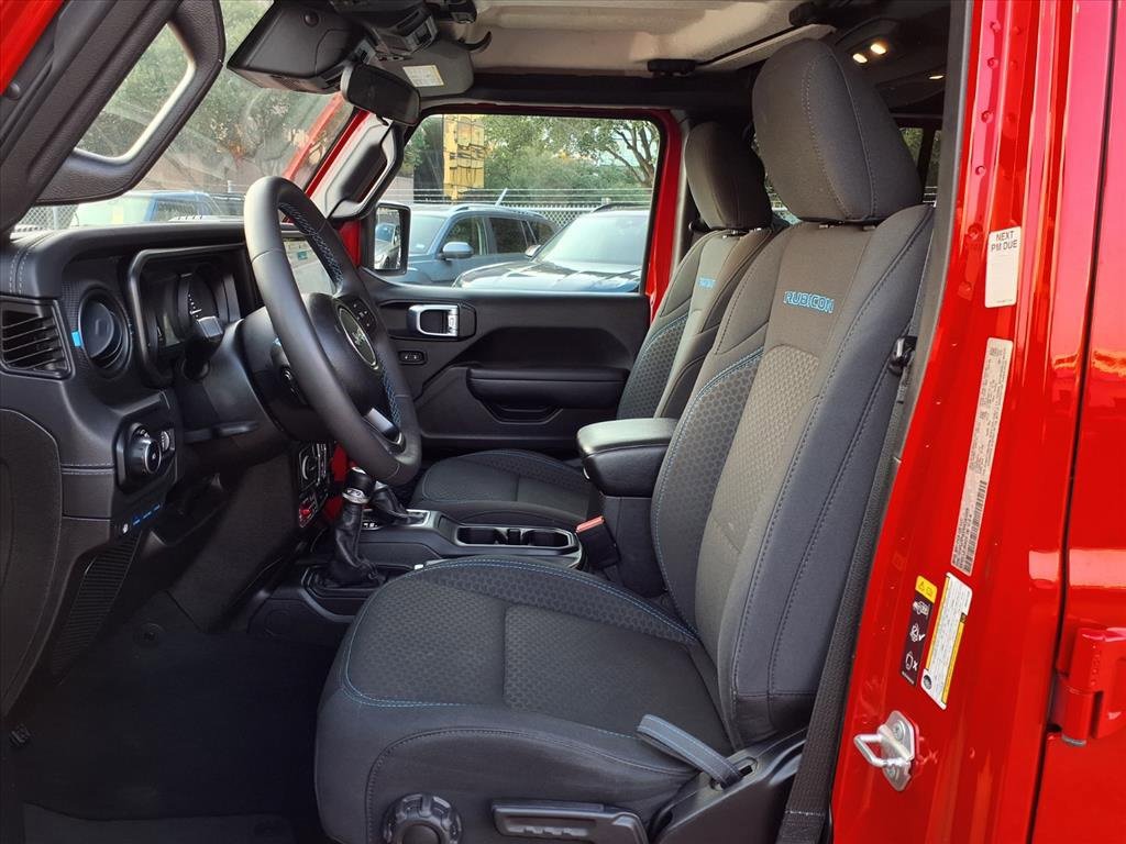Used 2024 Jeep Wrangler Unlimited Rubicon 4xe image 26