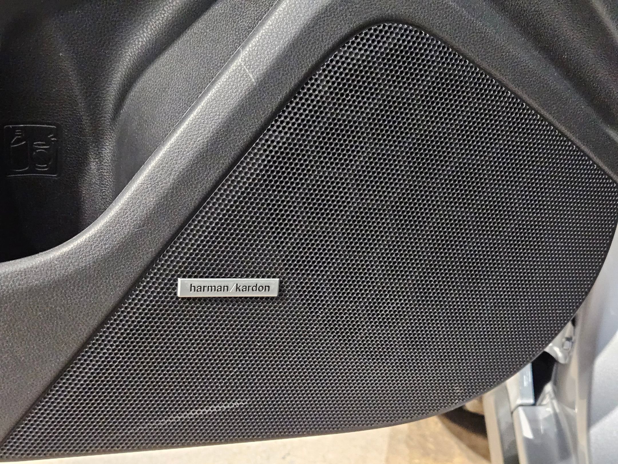 Used 2019 Subaru Crosstrek 2.0i Limited w/ Moonroof Package w/Navigation image 22