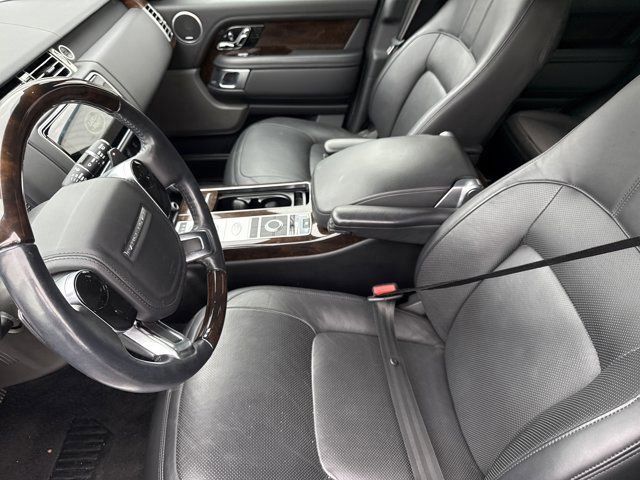 Used 2020 Land Rover Range Rover HSE image 15