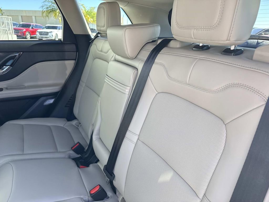 New 2026 Lincoln Corsair Premiere image 14