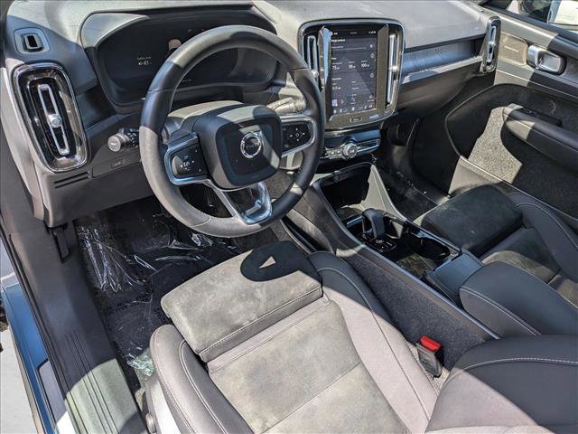 Certified 2023 Volvo C40 P8 Recharge Ultimate w/ Protection Package Premier AWD/4WD image 10