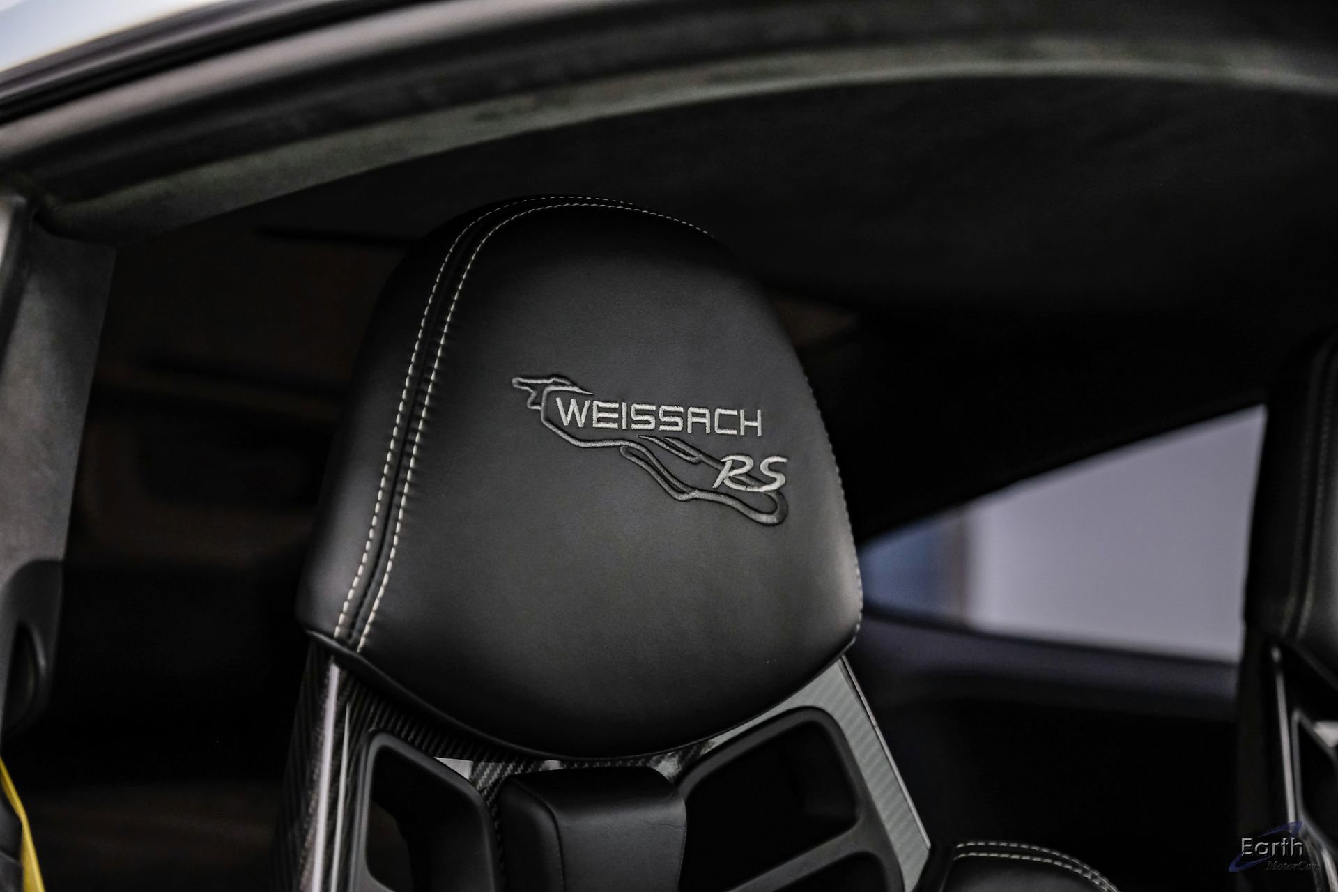 Used 2018 Porsche 911 GT2 RS w/ Weissach Package RWD image 61