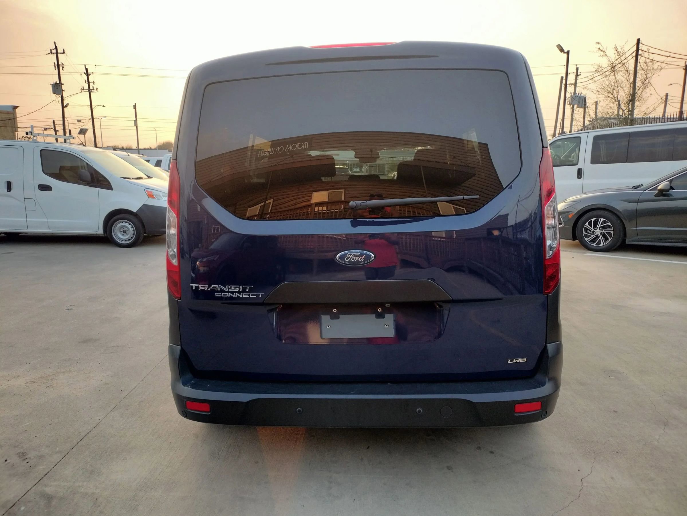 Used 2021 Ford Transit Connect XL image 4