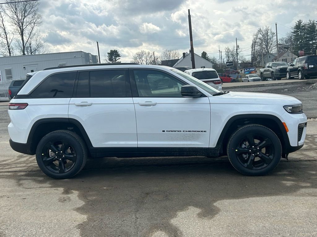 New 2026 Jeep Grand Cherokee Limited w/ Limited Altitude Package AWD/4WD image 6