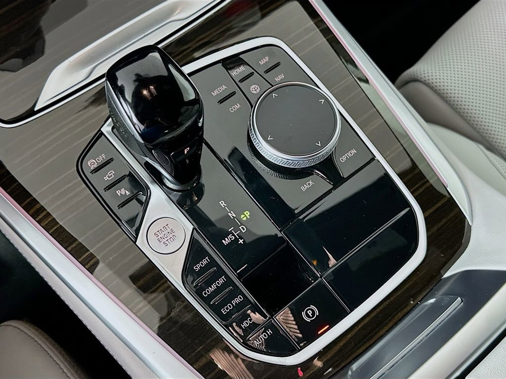 Used 2023 BMW X5 xDrive40i w/ Premium Package image 16