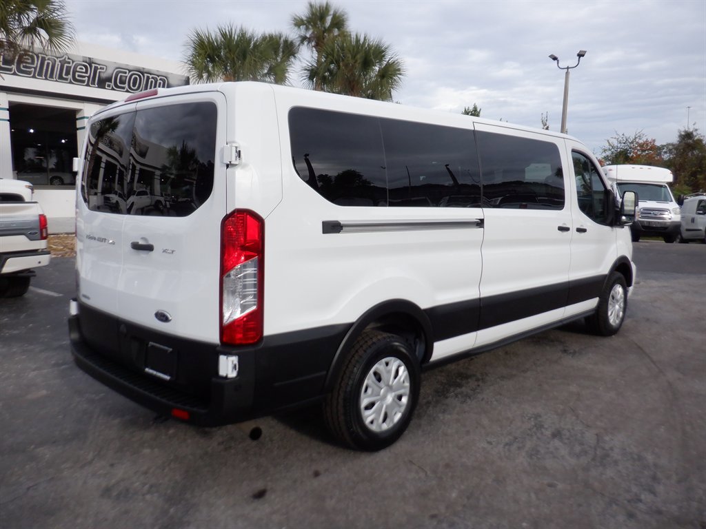 Used 2023 Ford Transit 350 XLT image 8
