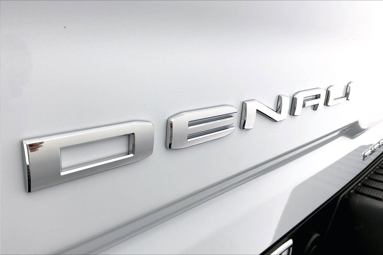 New 2026 GMC Sierra 2500 Denali w/ Denali Reserve Package AWD/4WD image 17